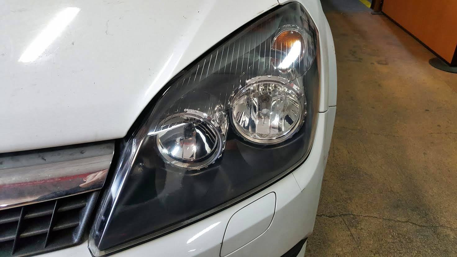 Faro izquierdo despues de la reparacion